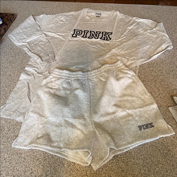 Vs pink high waist campus short long sleeve tee